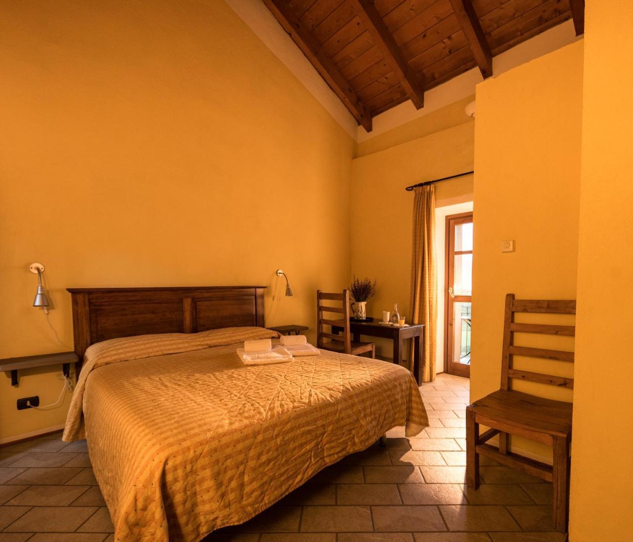 Agriturismo Gallo Cortemilia Exteriér fotografie